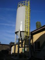  Silos wapna